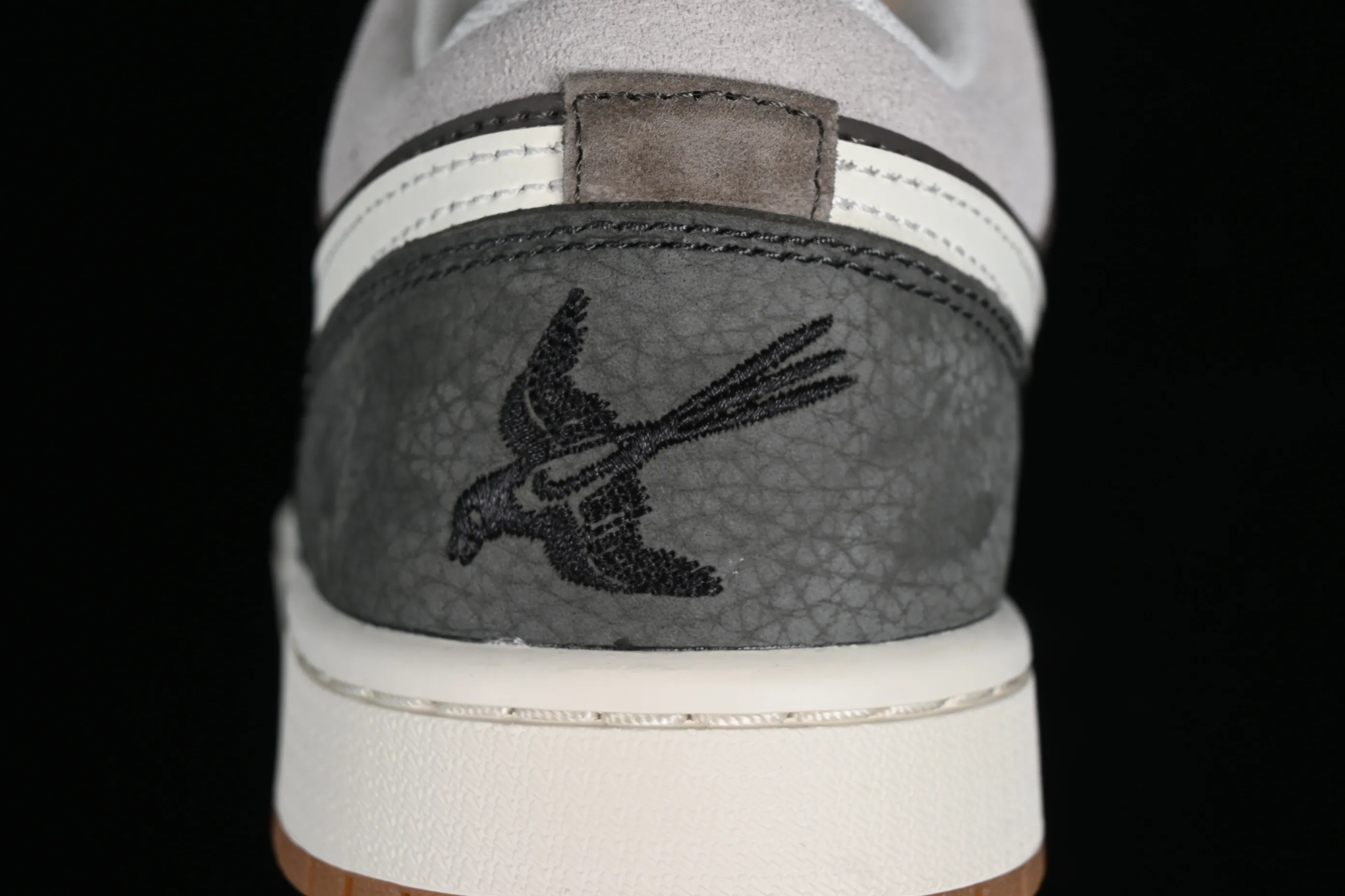 All categories Air Jordan Jordan series basketball shoes Air Jordan 1 Low G version pure original Air Jordan 1 Low "Snkrs Day" AJ1 Joe 1 Magpie gray toe low-top cultural casual sneakers FD0399-004